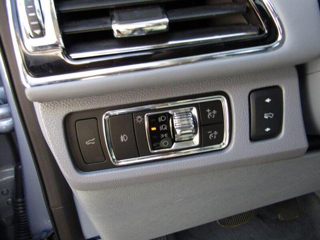 Photo of 2024 Chroma Crystal Blue Metallic Premium Colorant Lincoln Navigator