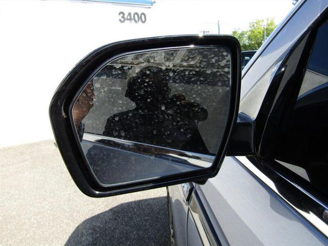 Photo of 2024 Chroma Crystal Blue Metallic Premium Colorant Lincoln Navigator