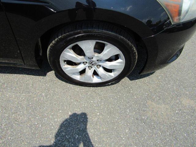 Photo of 2008 Royal Blue Pearl Honda Accord