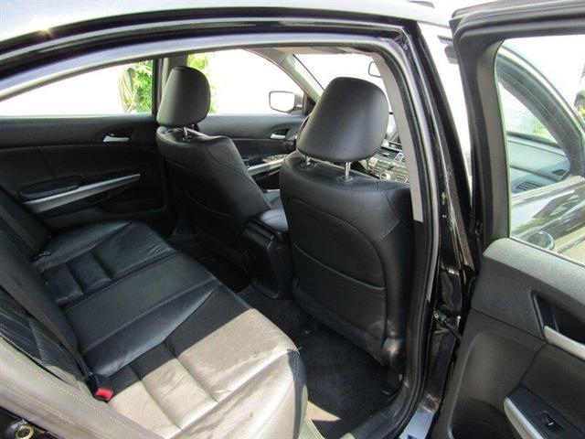 Photo of 2008 Royal Blue Pearl Honda Accord