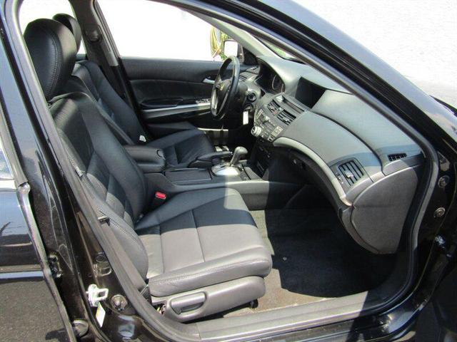 Photo of 2008 Royal Blue Pearl Honda Accord