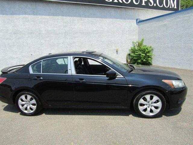 Photo of 2008 Royal Blue Pearl Honda Accord