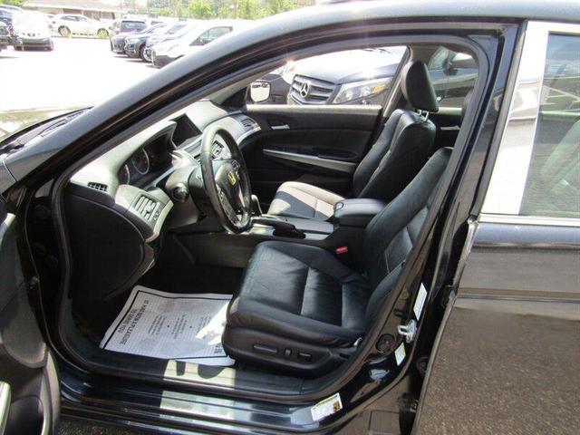 Photo of 2008 Royal Blue Pearl Honda Accord