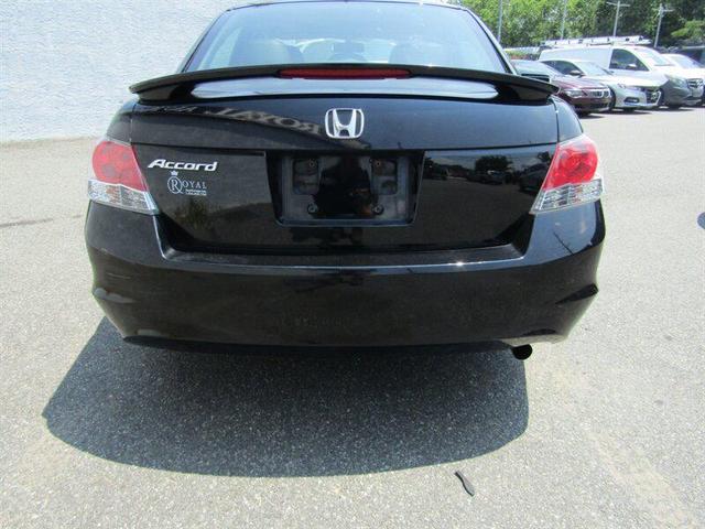 Photo of 2008 Royal Blue Pearl Honda Accord