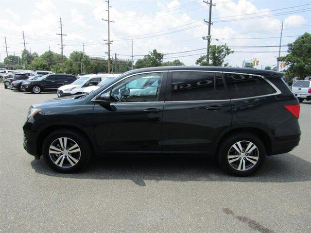 Photo of 2016 Black Forest Pearl Honda Pilot