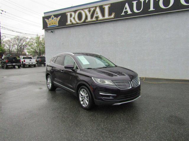 Photo of 2015 Tuxedo Black Metallic Lincoln MKC
