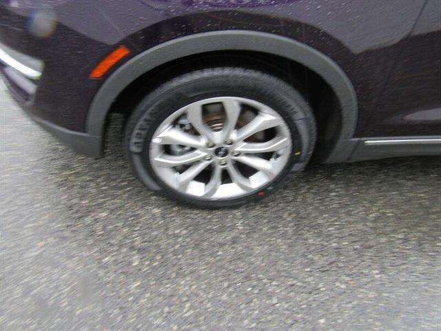 Photo of 2015 Tuxedo Black Metallic Lincoln MKC