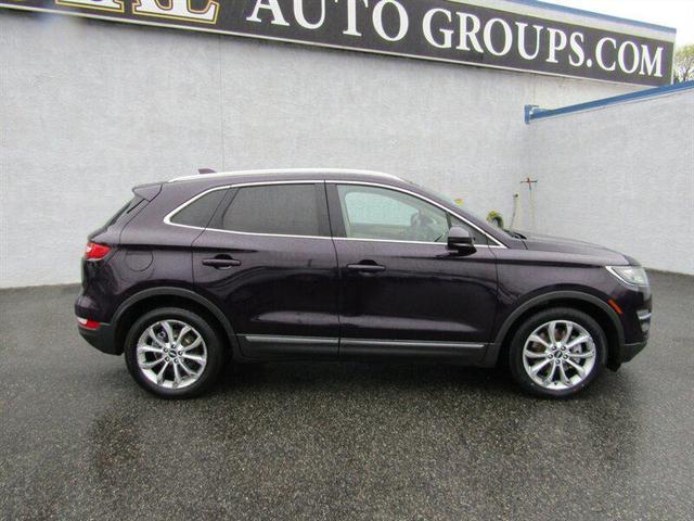 Photo of 2015 Tuxedo Black Metallic Lincoln MKC