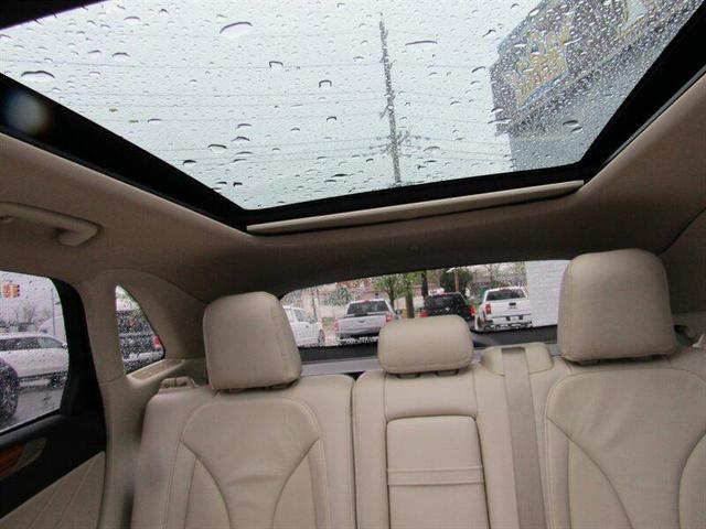Photo of 2015 Tuxedo Black Metallic Lincoln MKC