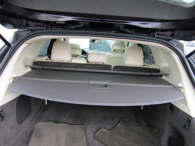 Photo of 2015 Tuxedo Black Metallic Lincoln MKC