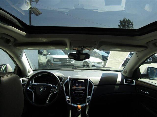 Photo of 2014 Tan Cadillac SRX