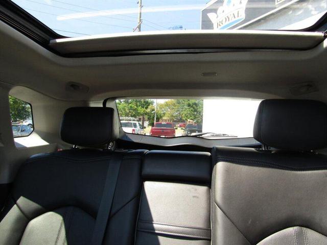 Photo of 2014 Tan Cadillac SRX
