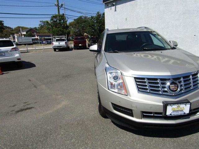 Photo of 2014 Tan Cadillac SRX