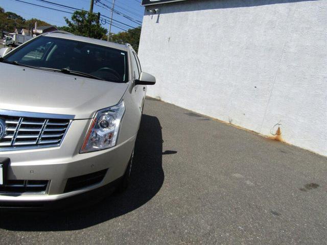 Photo of 2014 Tan Cadillac SRX