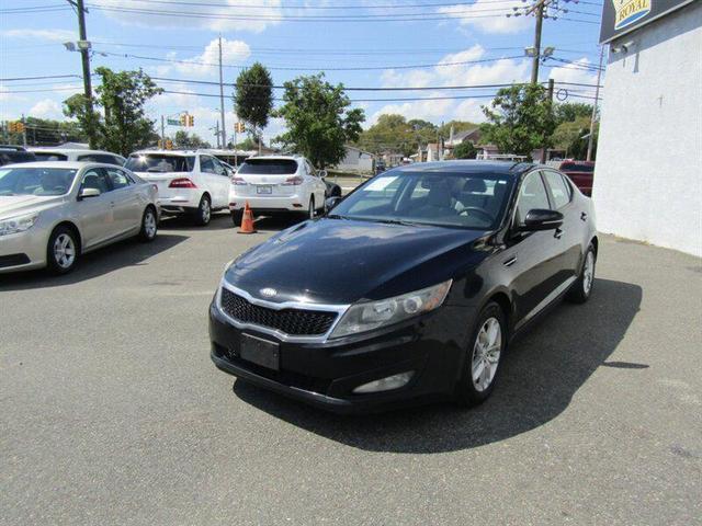 Photo of 2013 Ebony Black Kia Optima