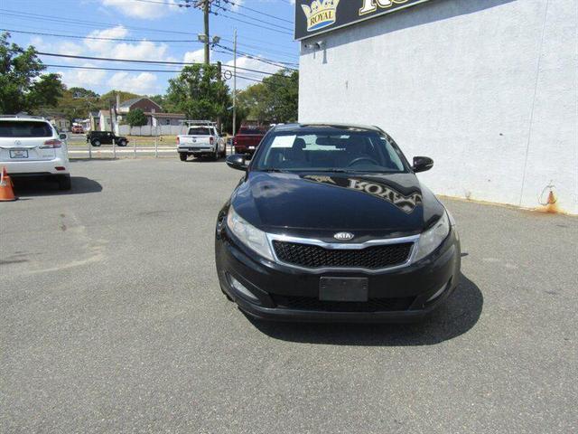 Photo of 2013 Ebony Black Kia Optima