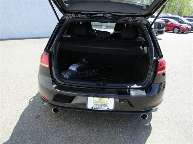 Photo of 2020 Deep Black Pearl Volkswagen Golf