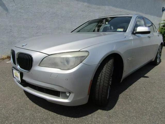 2011 BMW 750