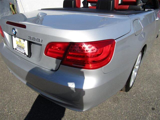 Photo of 2012 Silver BMW 328