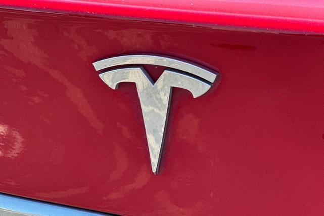 Photo of 2017 Red Multi-Coat Tesla Model S