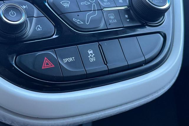 Photo of 2019 Summit White Chevrolet Bolt EV