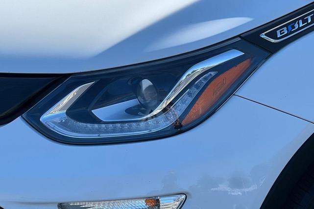 Photo of 2019 Summit White Chevrolet Bolt EV