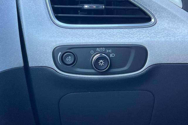 Photo of 2019 Summit White Chevrolet Bolt EV