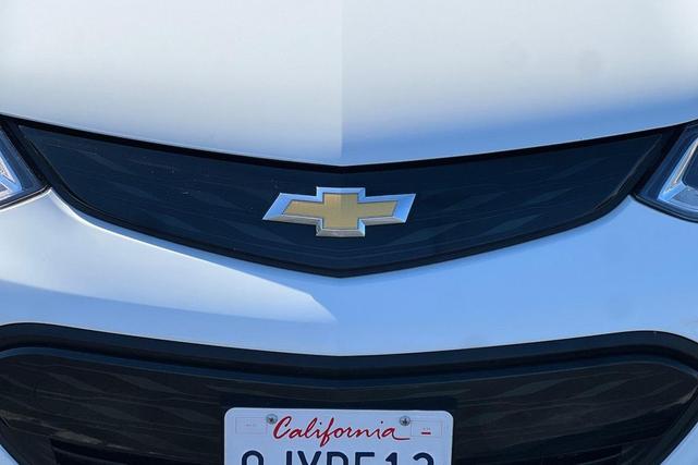 Photo of 2019 Summit White Chevrolet Bolt EV