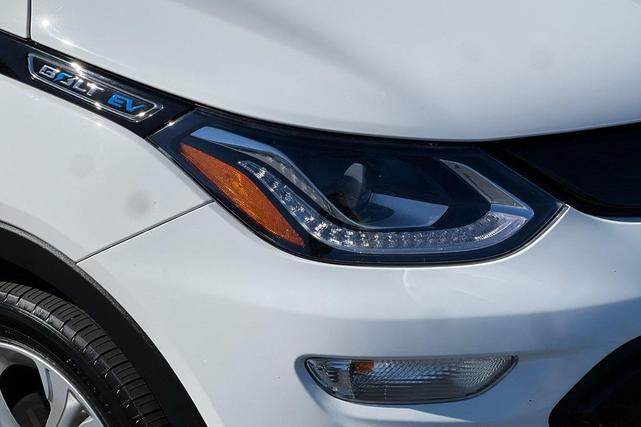 Photo of 2019 Summit White Chevrolet Bolt EV