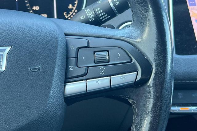 Photo of 2020 Radiant Silver Metallic Cadillac XT4