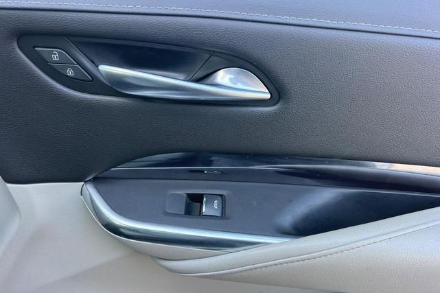 Photo of 2020 Radiant Silver Metallic Cadillac XT4