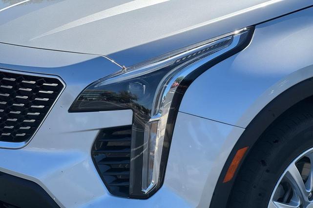 Photo of 2020 Radiant Silver Metallic Cadillac XT4