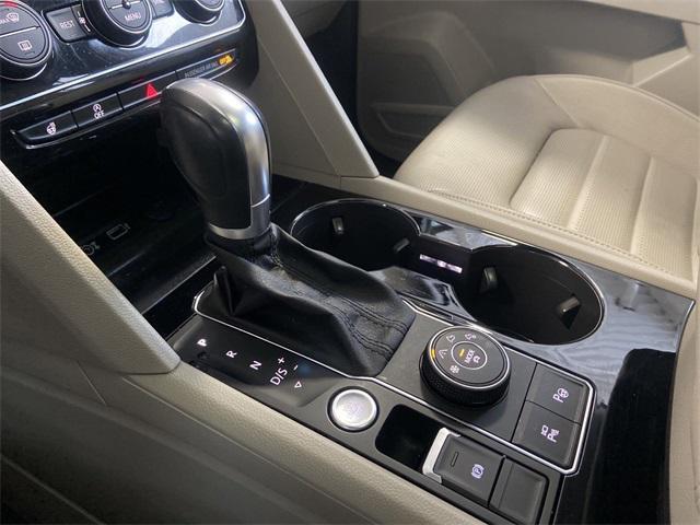 Photo of 2019 Pure White Volkswagen Atlas