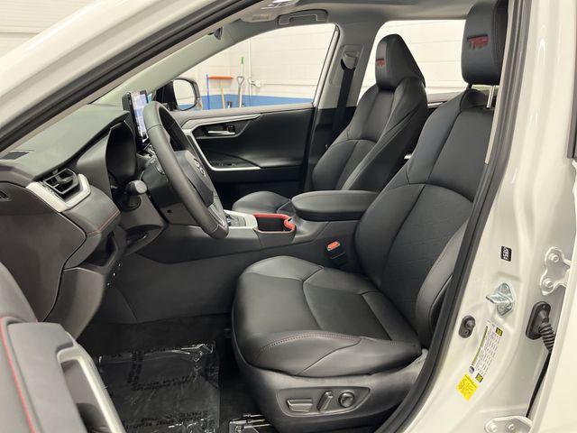 Photo of 2024 Ice Cap Toyota RAV4