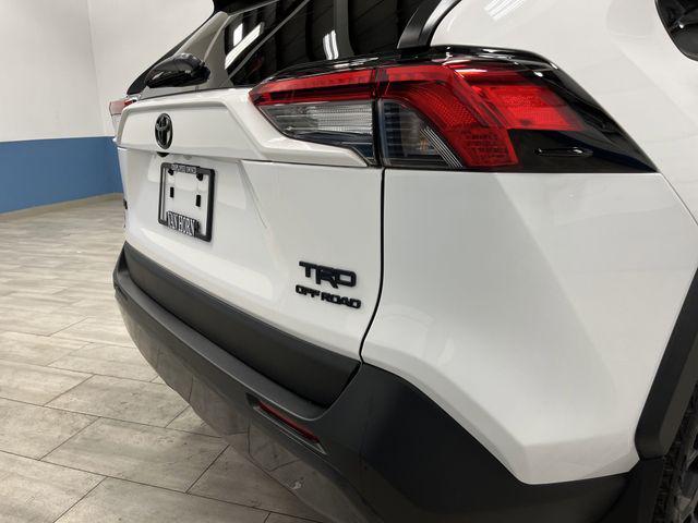 Photo of 2024 Ice Cap Toyota RAV4