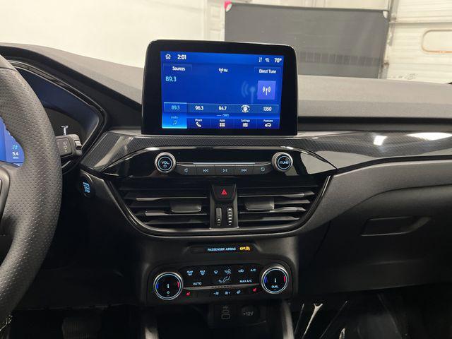 Photo of 2025 Silver Metallic Ford Escape