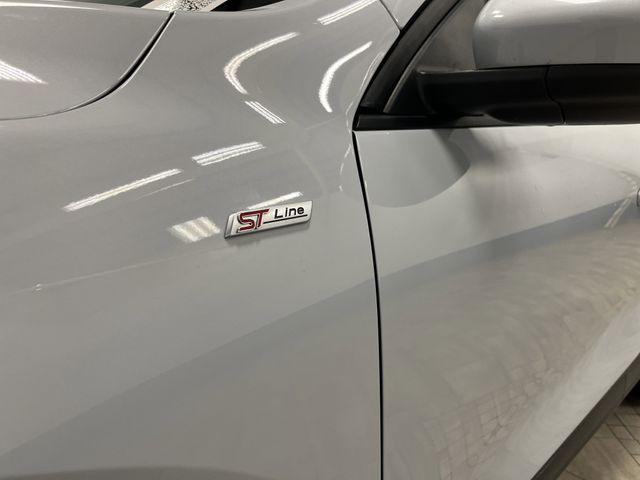 Photo of 2025 Silver Metallic Ford Escape