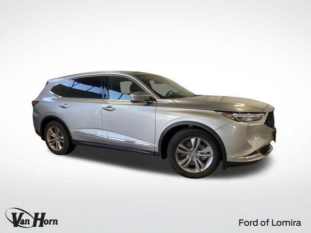 Photo of 2022 Lunar Silver Metallic Acura MDX