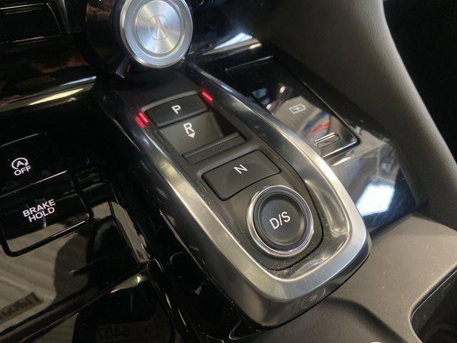 Photo of 2022 Lunar Silver Metallic Acura MDX