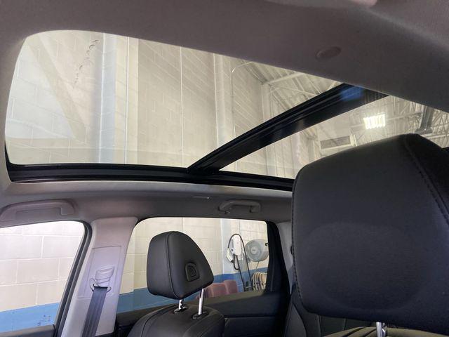 Photo of 2022 Lunar Silver Metallic Acura MDX