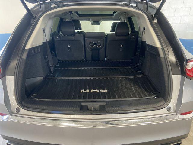 Photo of 2022 Lunar Silver Metallic Acura MDX