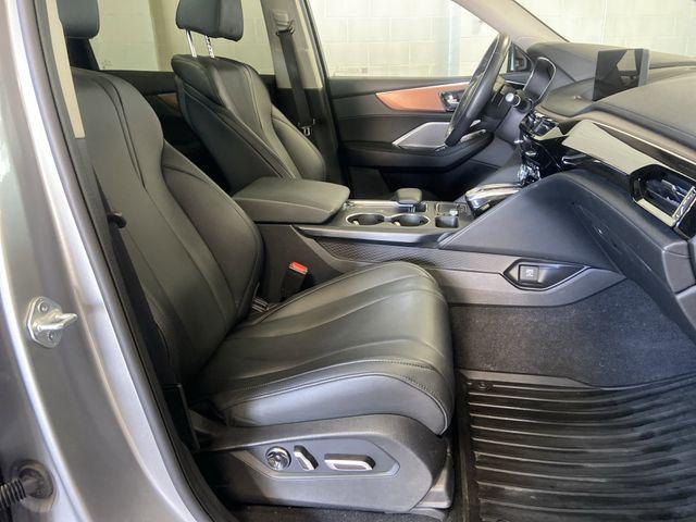 Photo of 2022 Lunar Silver Metallic Acura MDX