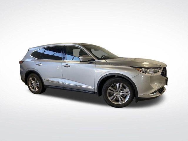 Photo of 2022 Lunar Silver Metallic Acura MDX
