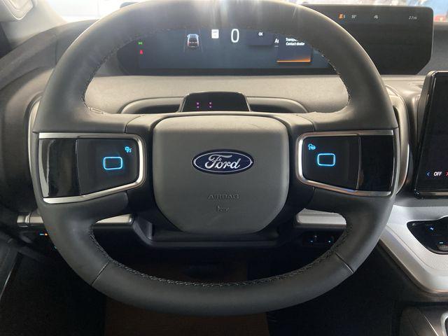 Photo of 2025 Agate Black Metallic Ford Expedition Max