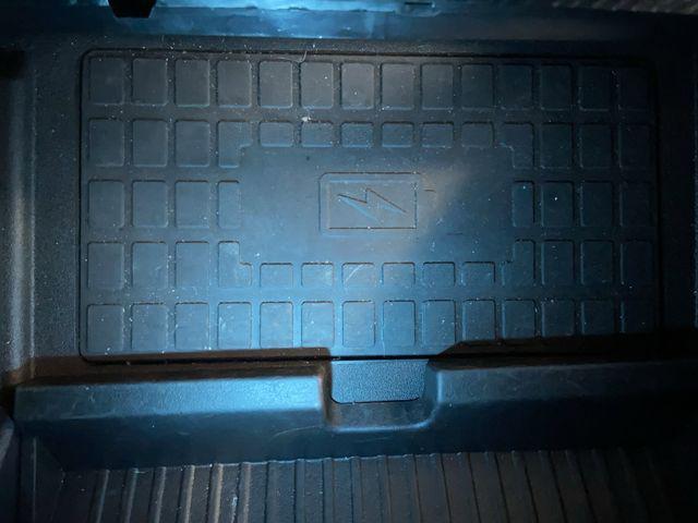 Photo of 2020 Agate Black Metallic Ford F-350