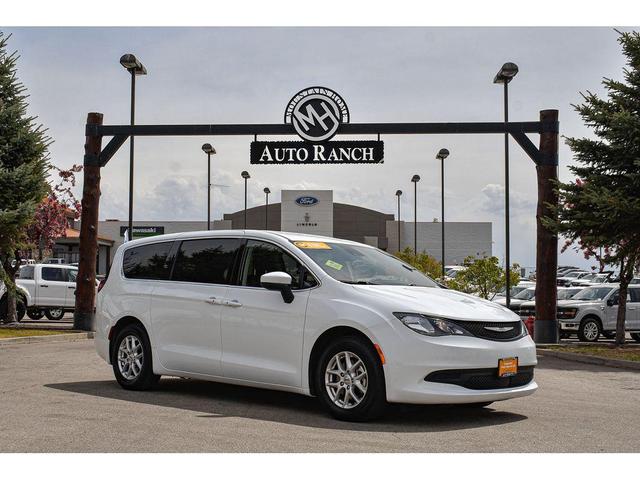 2023 Chrysler Voyager