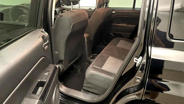 Photo of 2015 Black Jeep Patriot