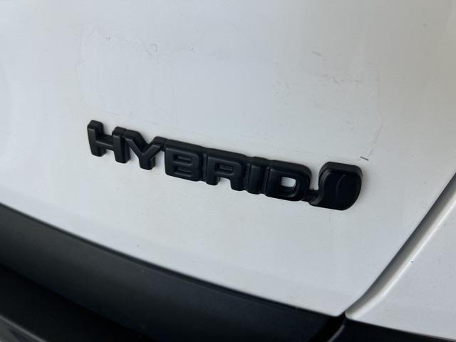 Photo of 2024 Ice Cap/Midnight Black Metallic Toyota RAV4