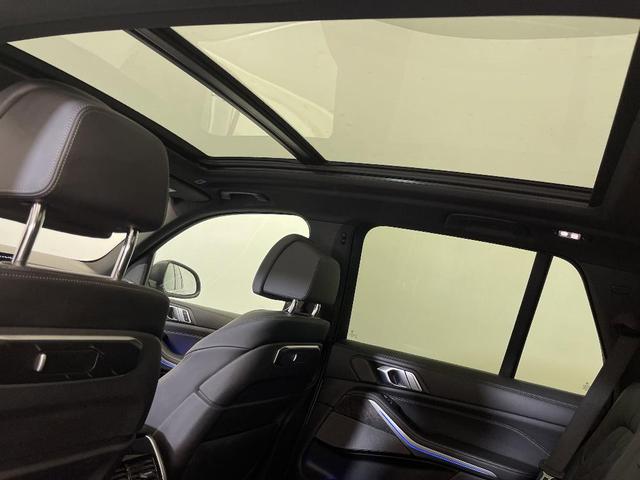 Photo of 2024 Gray BMW X5