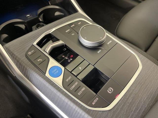 Photo of 2025 Gray Metallic BMW i4 Gran Coupe